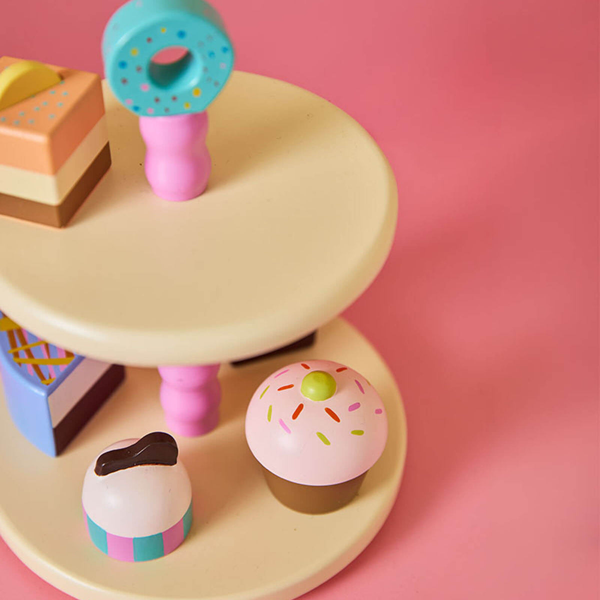 Cake Stand and Cakes