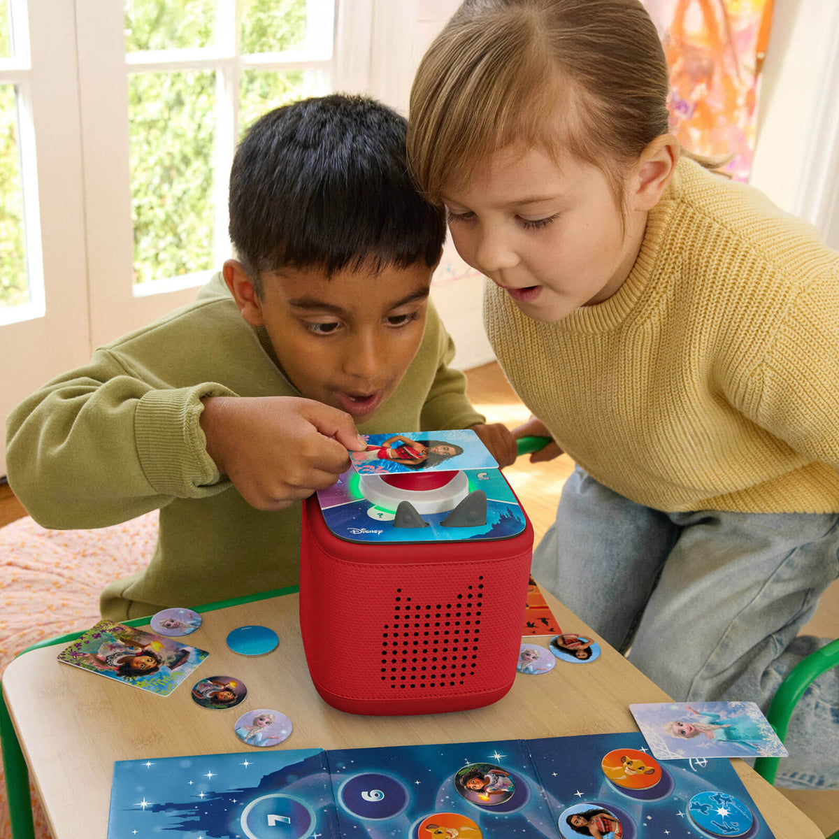 Toniebox 2 Play Set with Lion King - Red