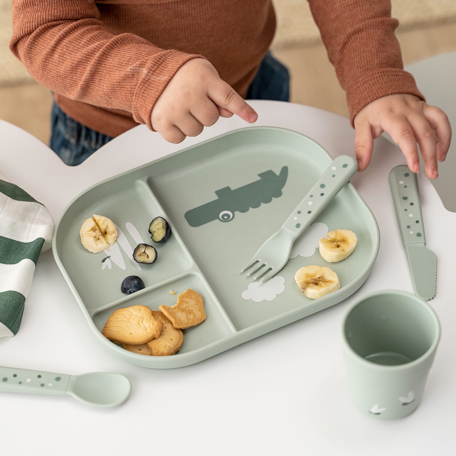 Anti Slip Compartment Plate - Croco Green