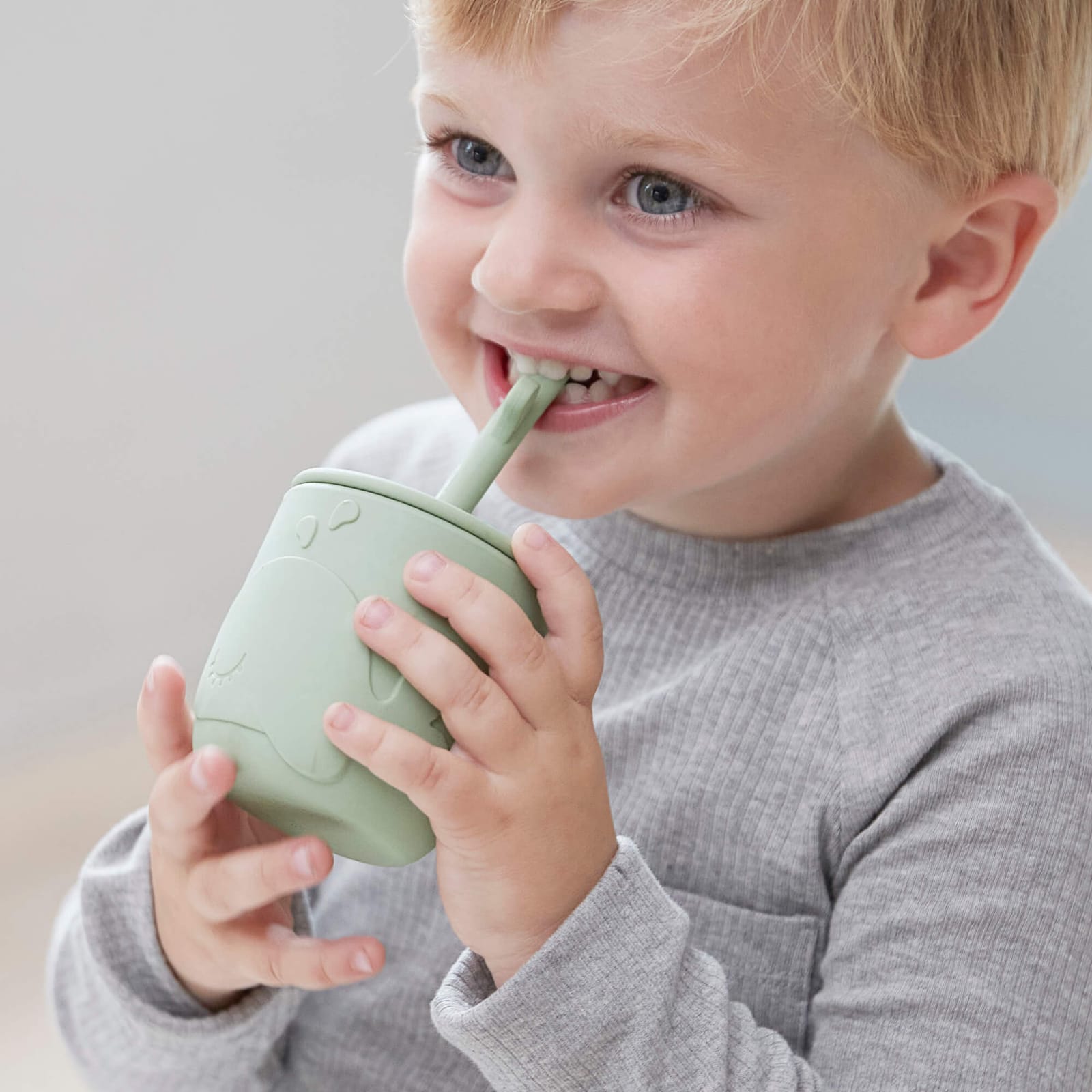 Peekaboo Straw Cup 2 Pack - Wally Green