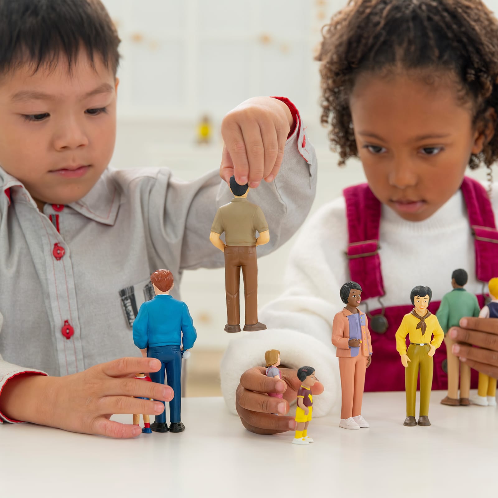 Diversity Ethnicity Figures - 9 Pieces