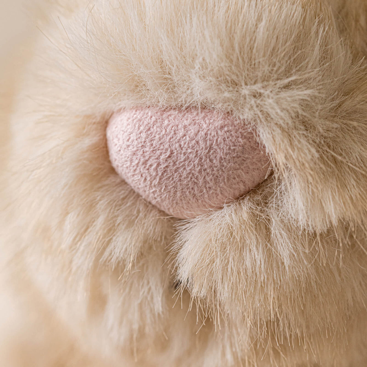 Original Luxe Bashful Bunny - Franilla