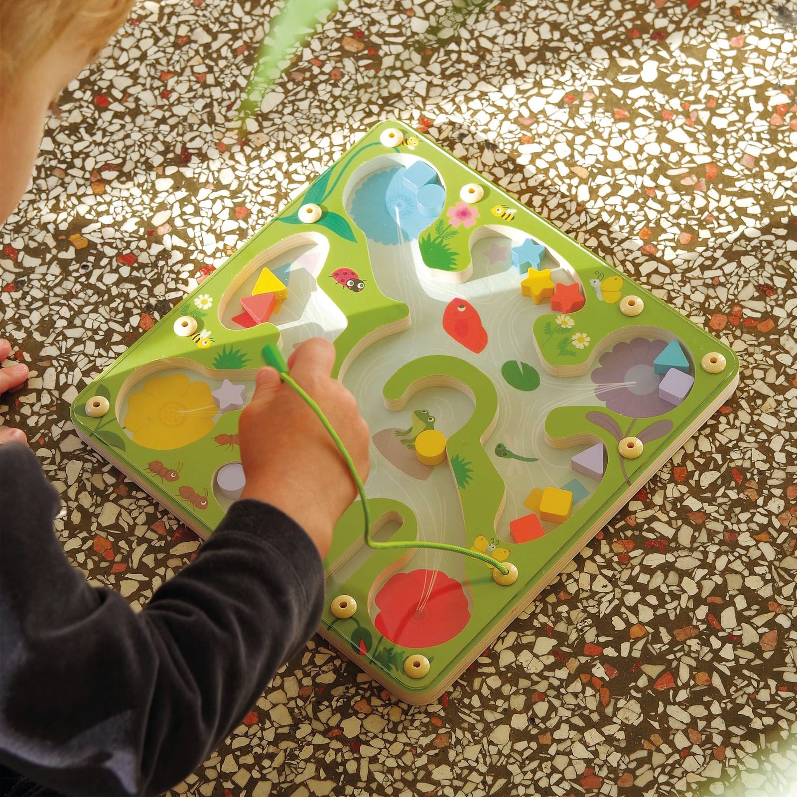 Magnetic Frogy Maze Game