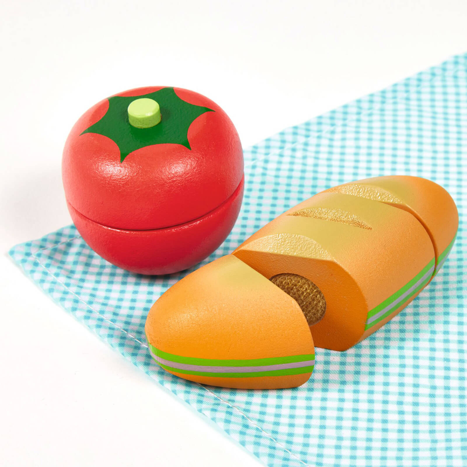 Picnic Cutting Food