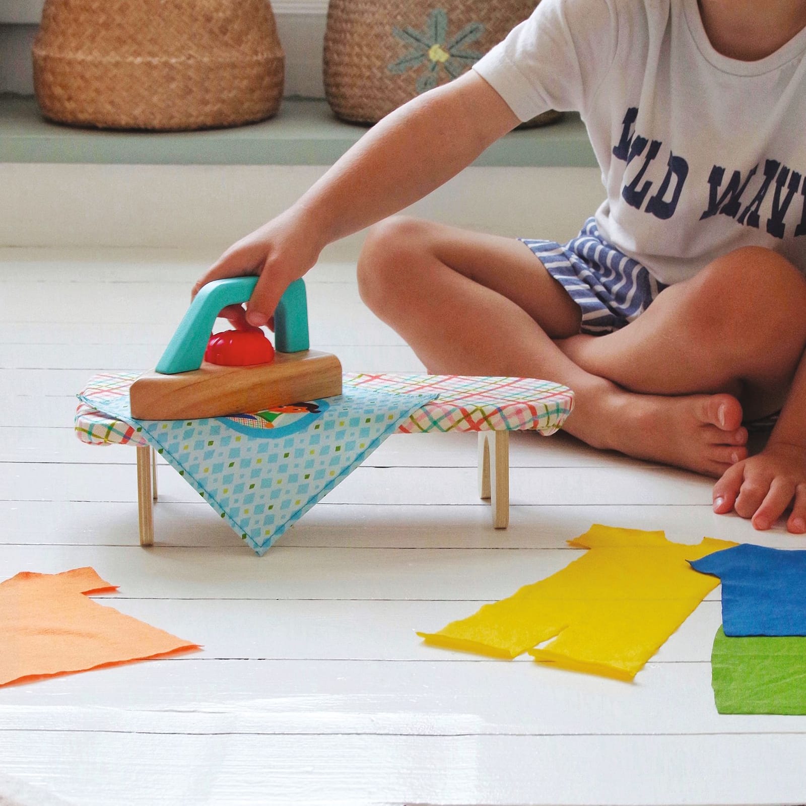 Mia and Leo Laundry Play Set