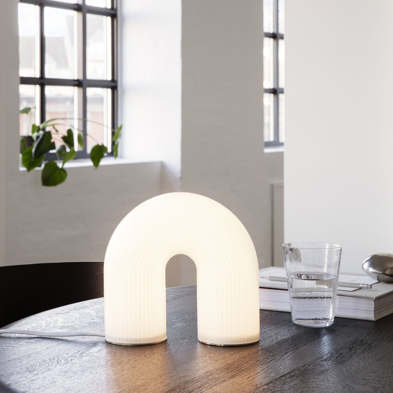 Vuelta Table Lamp - White