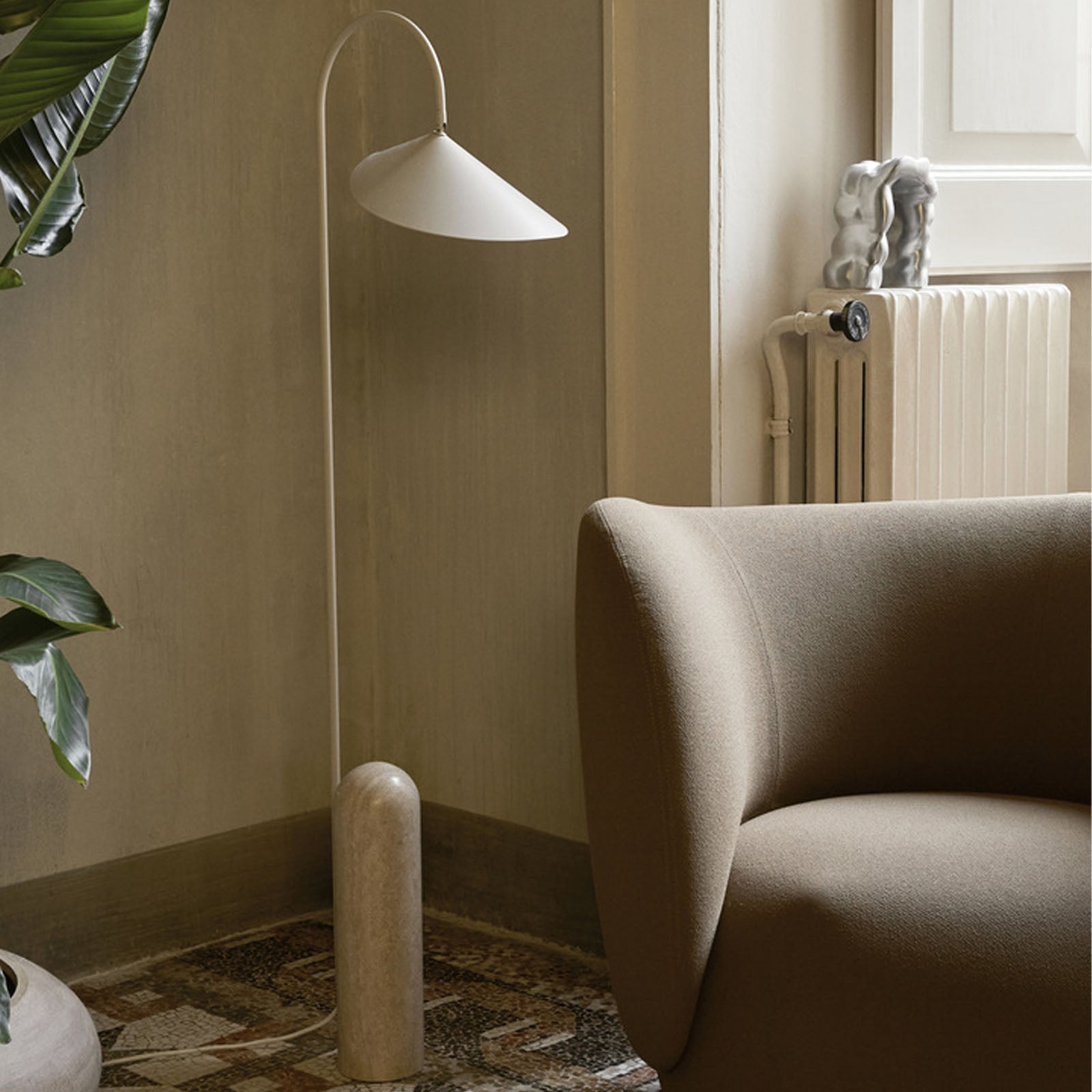 Arum Floor Lamp - Cashmere