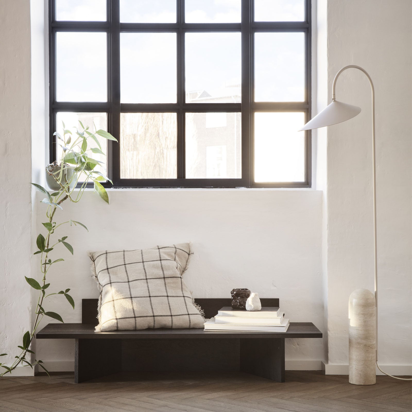 Arum Floor Lamp - Cashmere