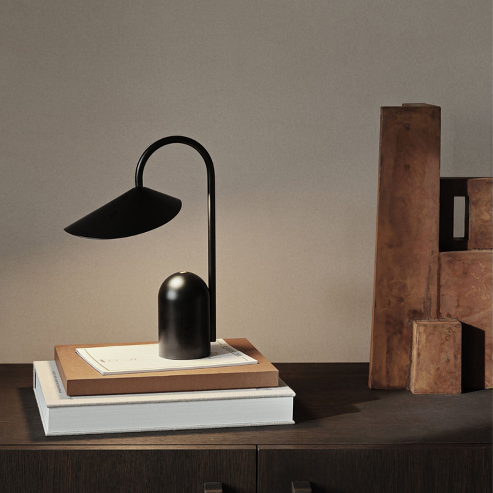 Arum Portable Lamp - Black