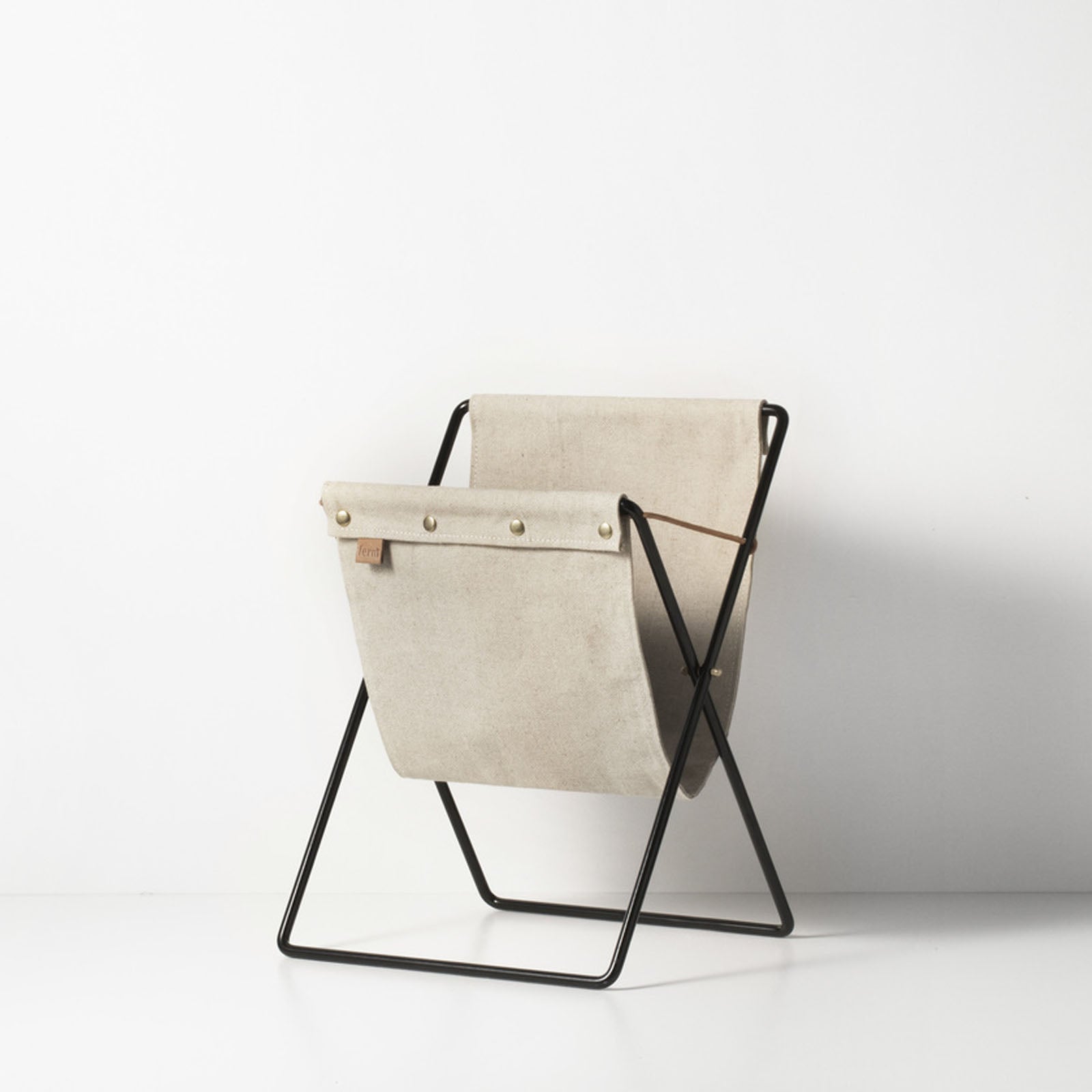 Herman Magazine Stand - Black