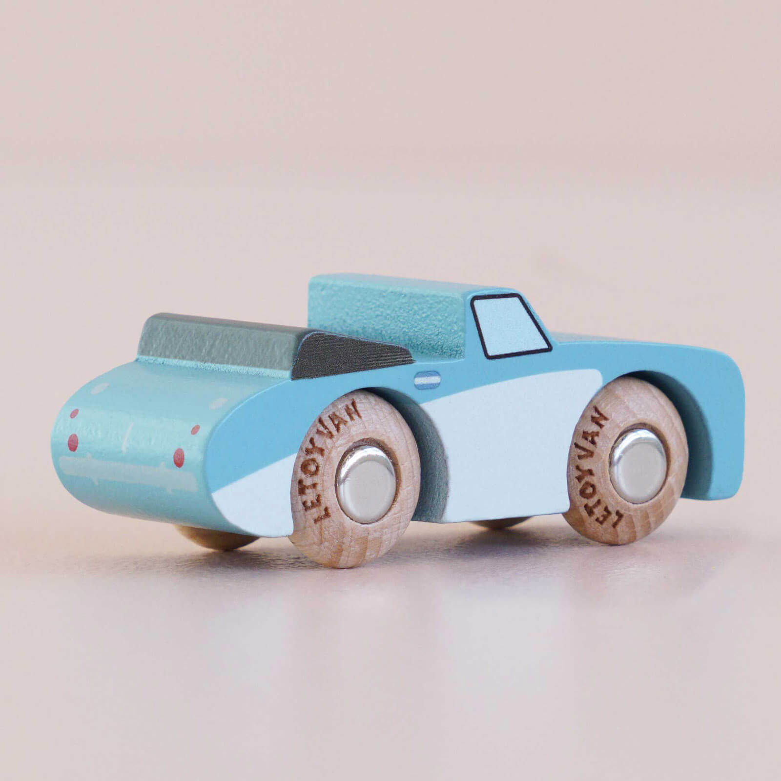 Wooden Car - GT10 Justin
