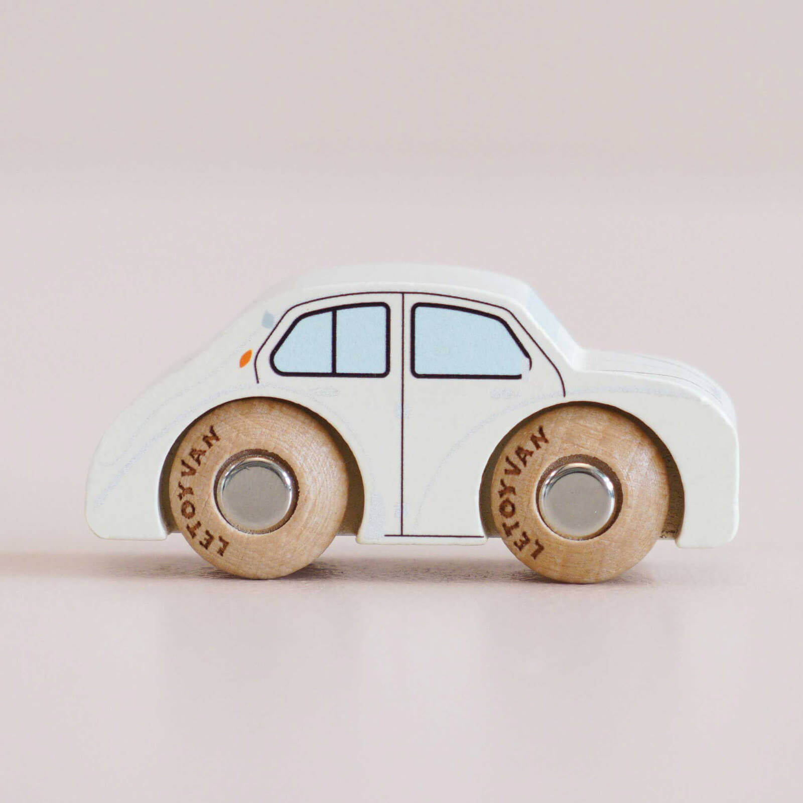 Wooden Car - GT110 Rene