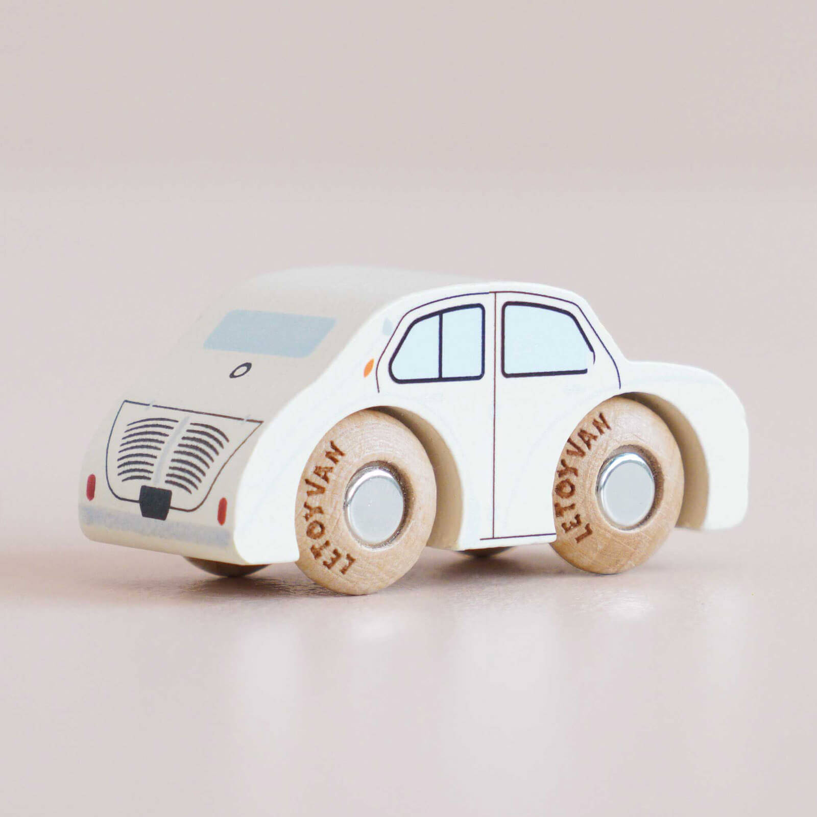 Wooden Car - GT110 Rene