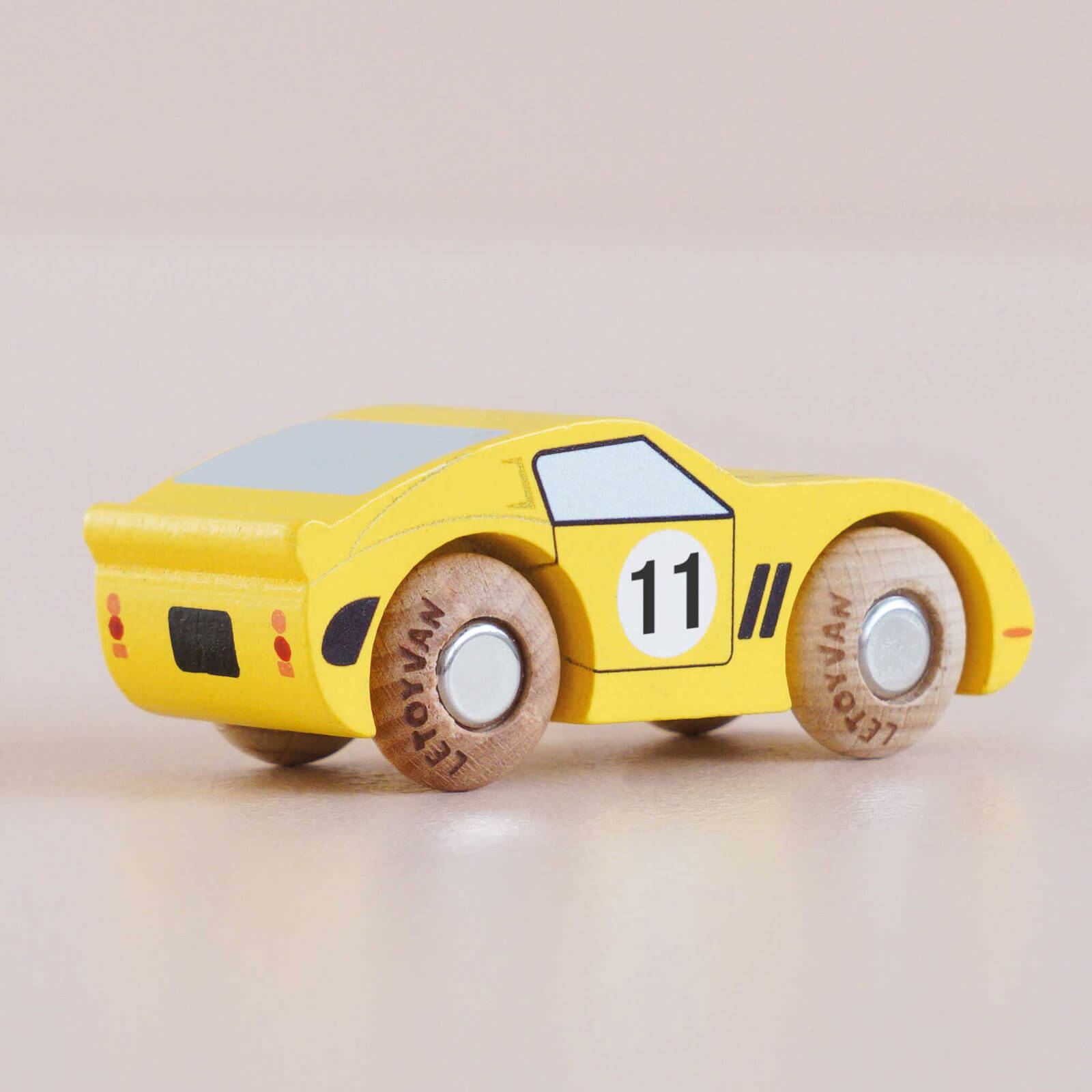 Wooden Car - GT135 Luca