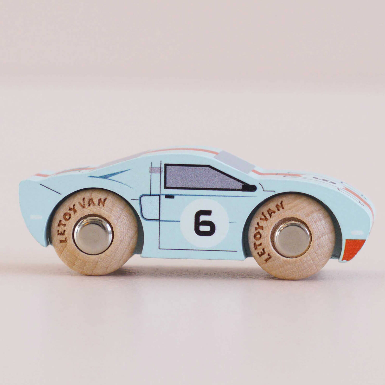 Wooden Car - GT145 Fred