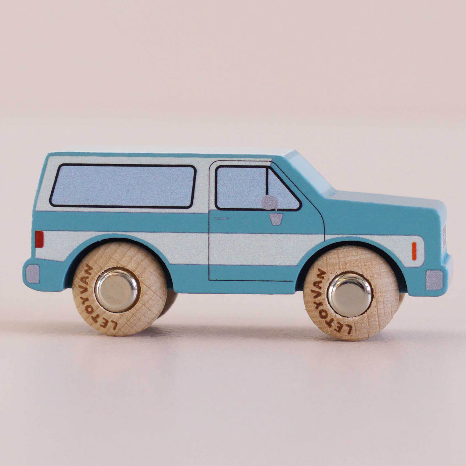 Wooden Car - GT170 Chuck