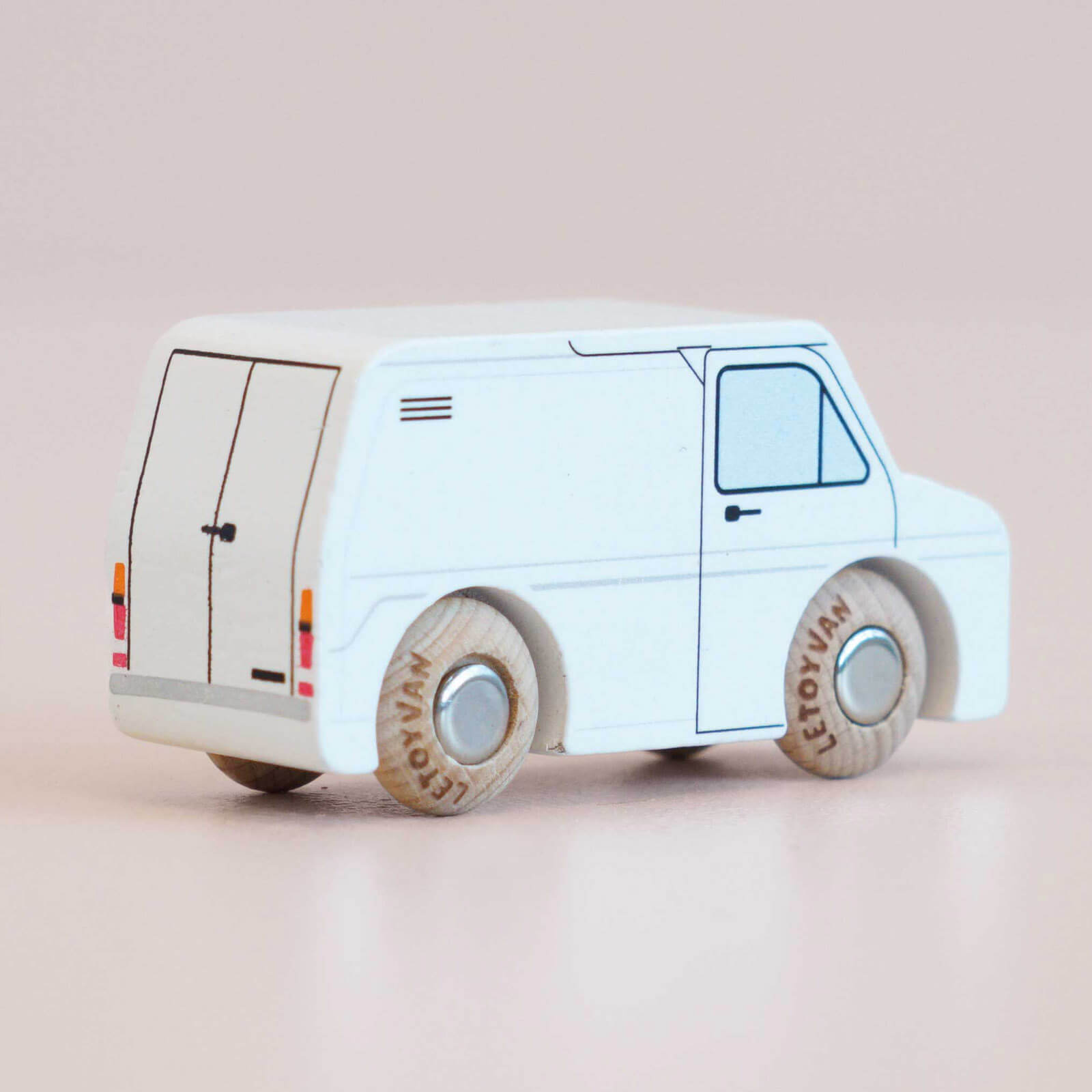 Wooden Car - GT175 Frank