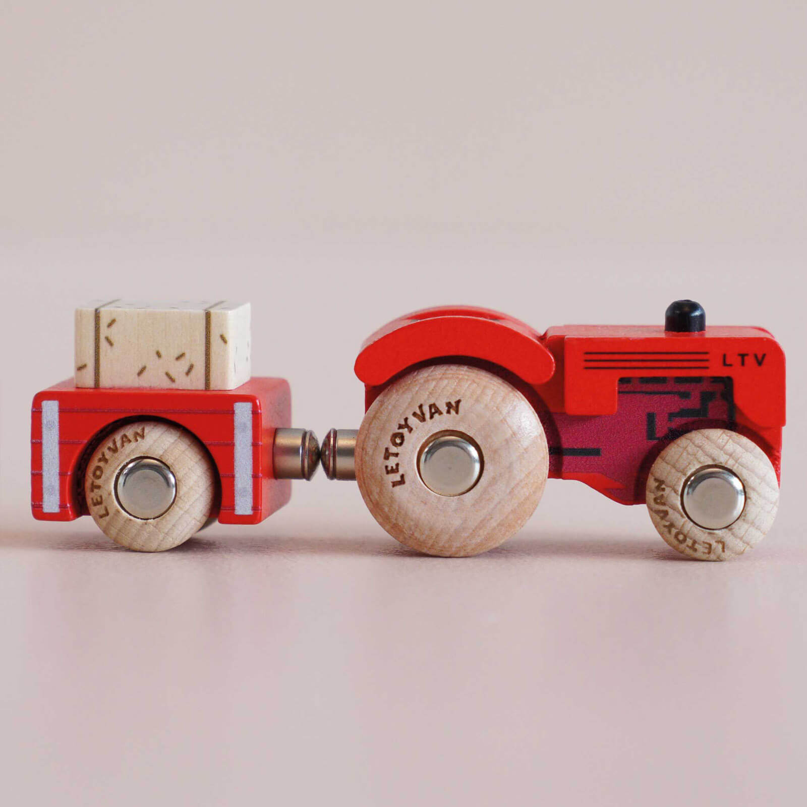 Wooden Tractor - GT190 Tilly