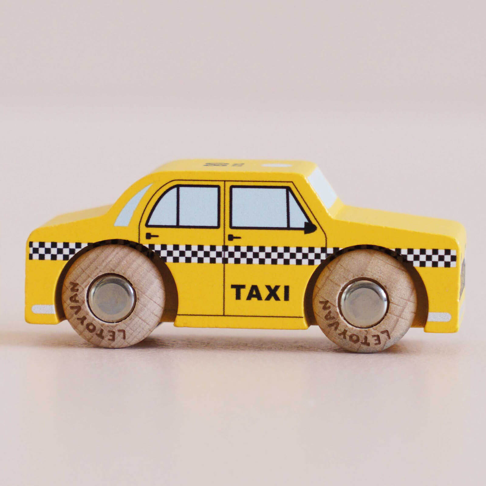 Wooden Yellow Taxi - GT245 Trixie