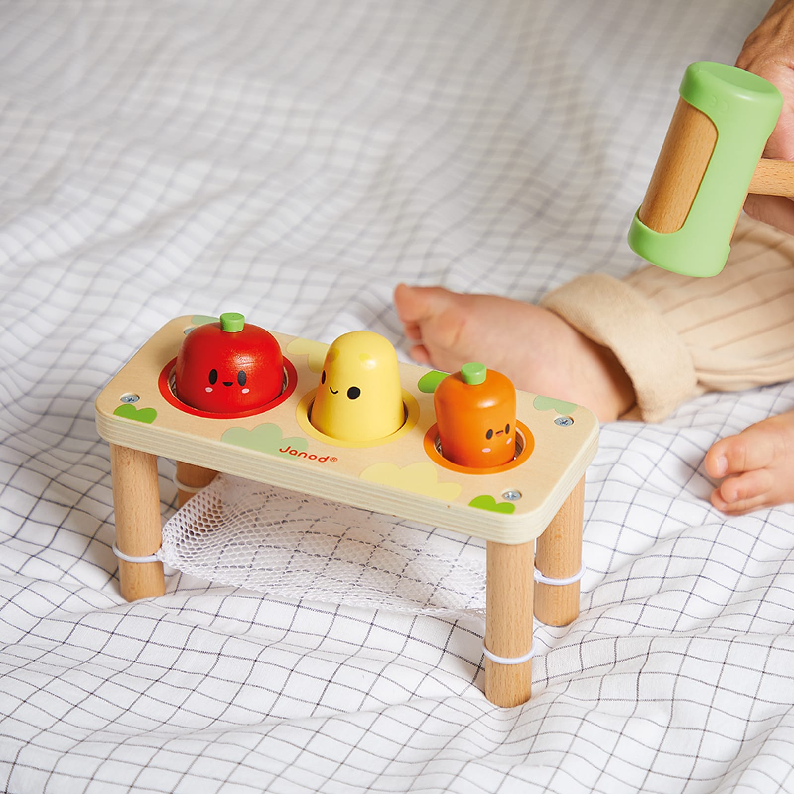 Tap Tap Vegetables Hammer Bench