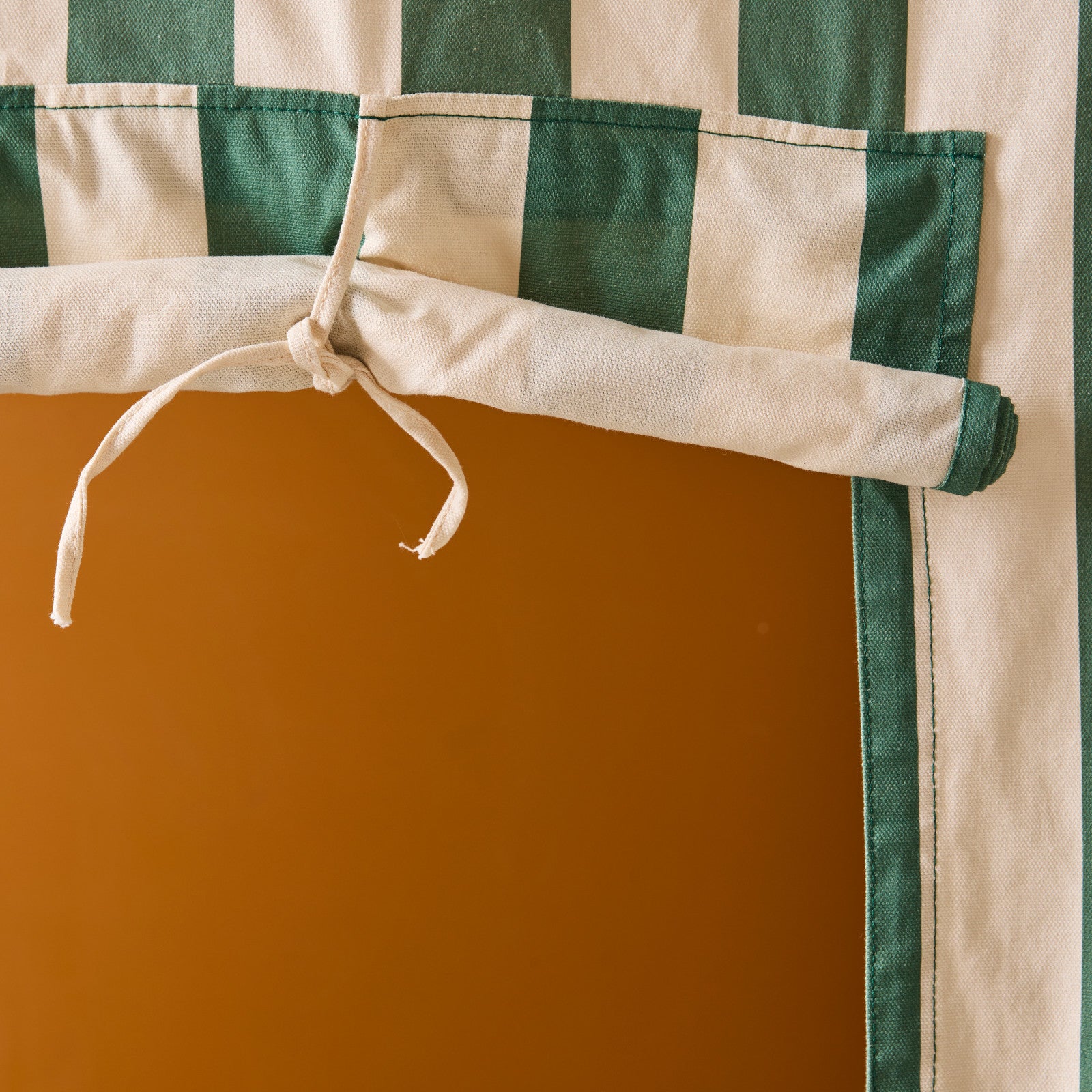 Doorway Kiosk - Stripe Green