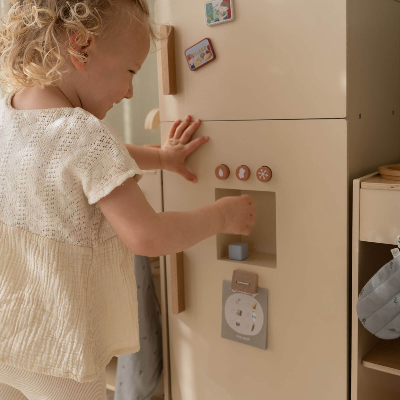 Cream Refrigerator Plus 19 Accessories