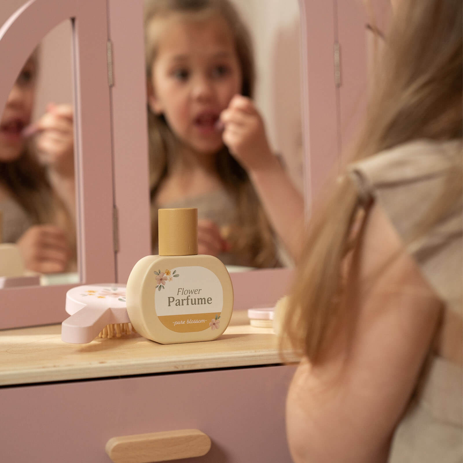 Dressing Table Plus 6 Accessories