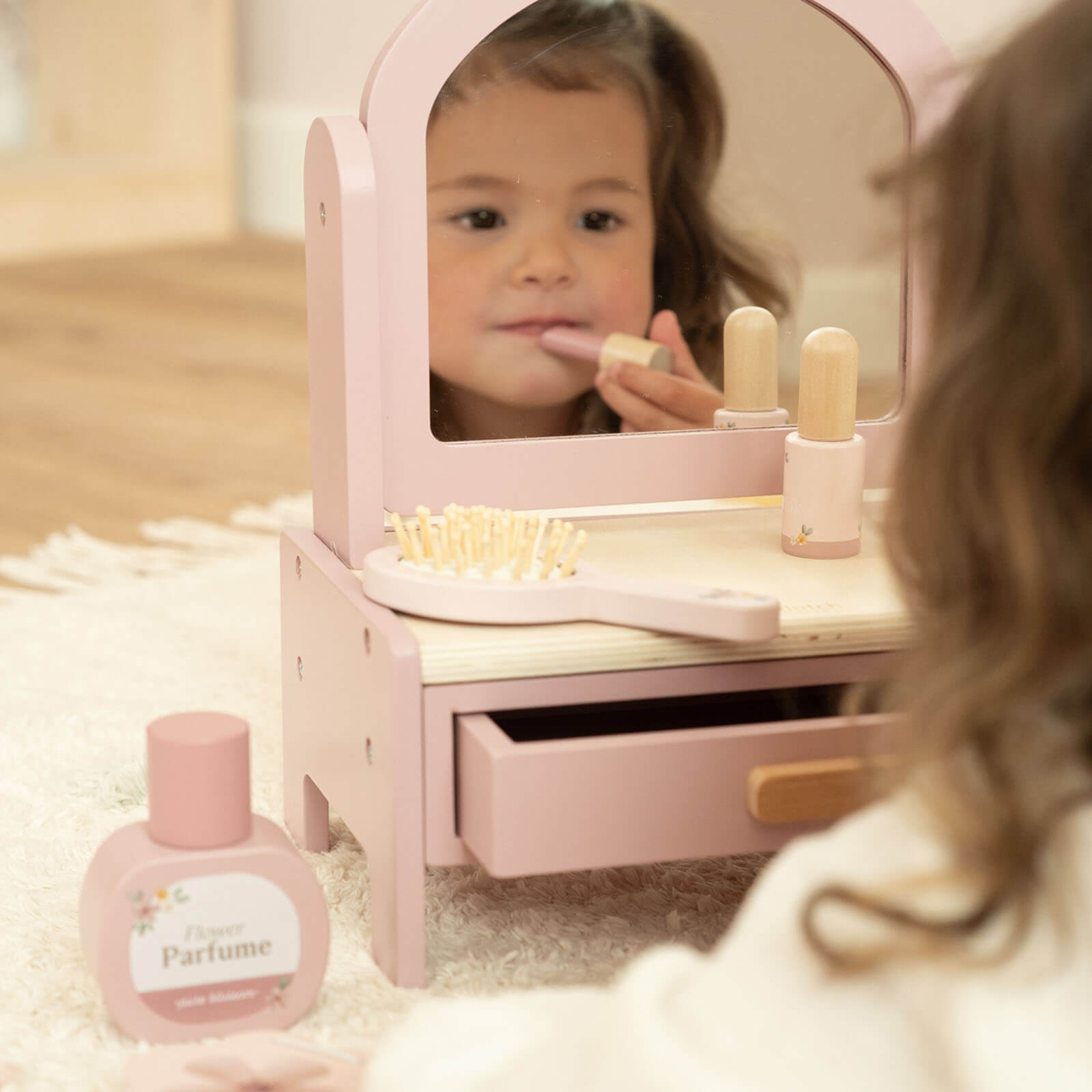 Vanity Table and 6 Accessories