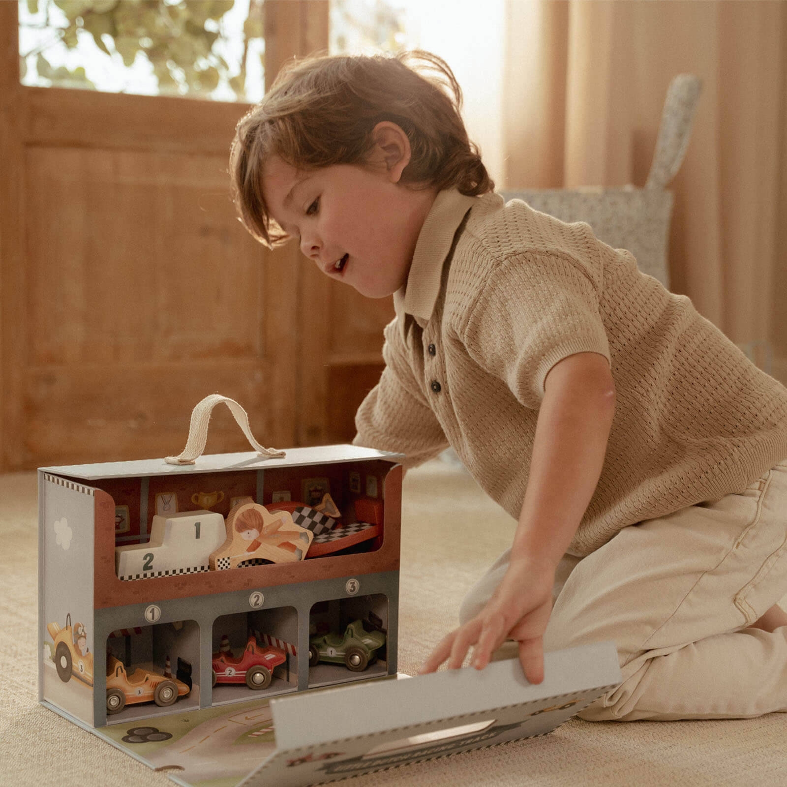 Race Track Play Case Set - 30 Pieces