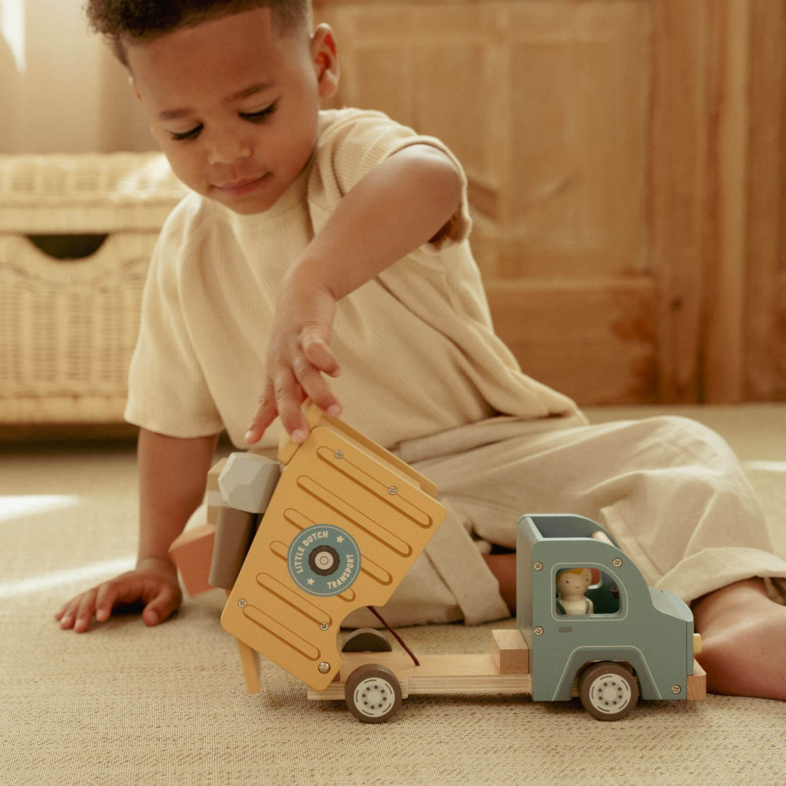 Wooden Large Garbage Truck and Peg Dolls