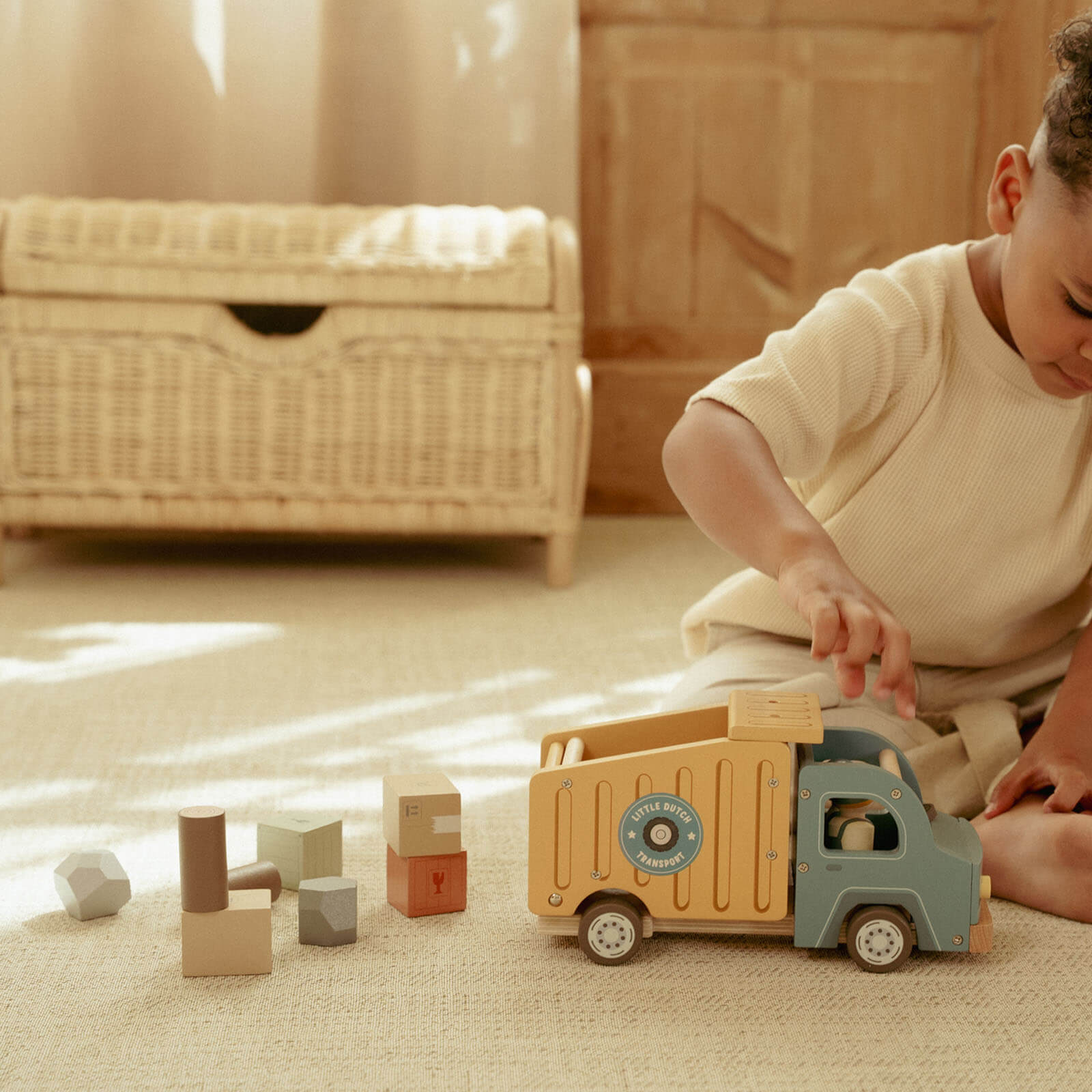 Wooden Large Garbage Truck and Peg Dolls