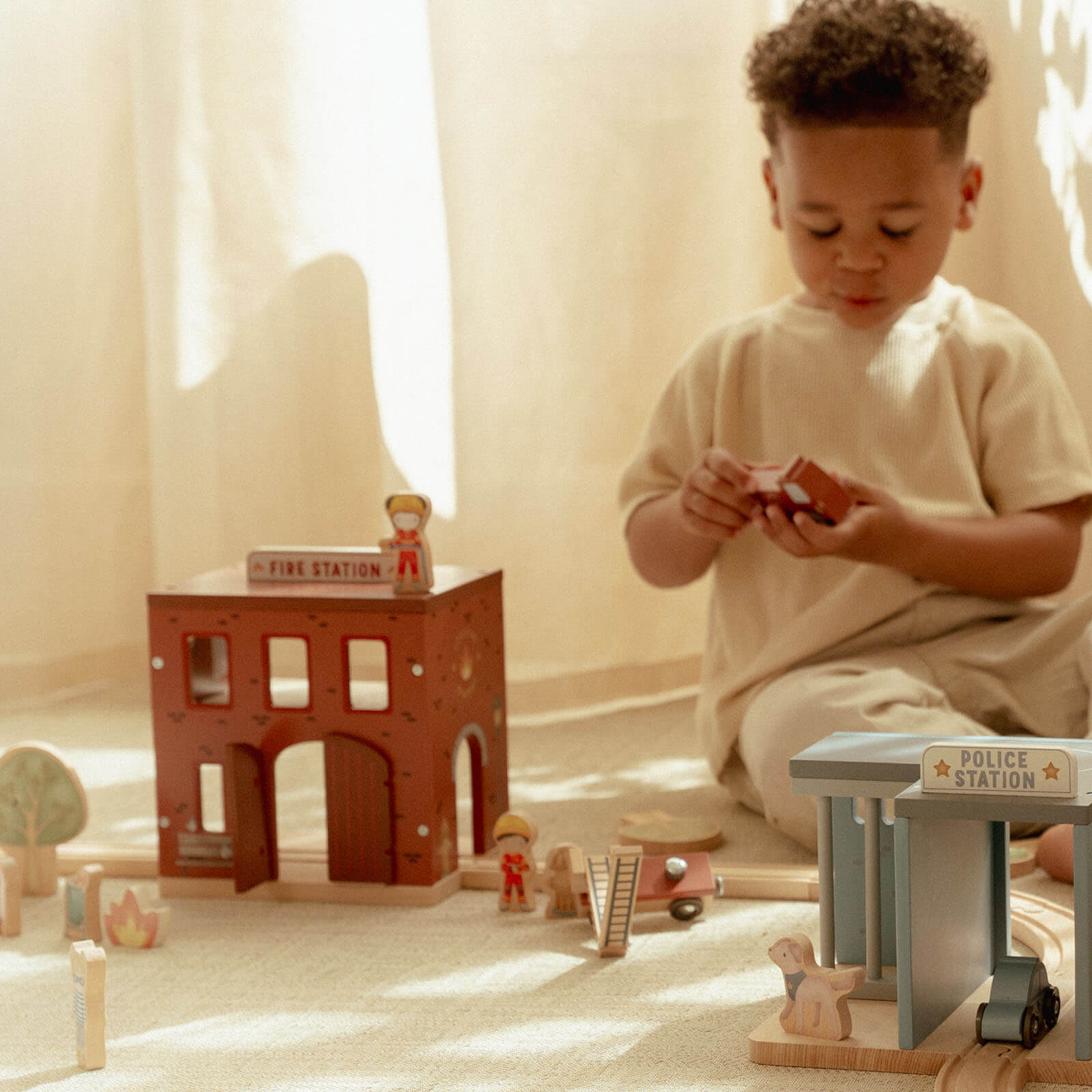 Wooden Fire Station - 10 Pieces