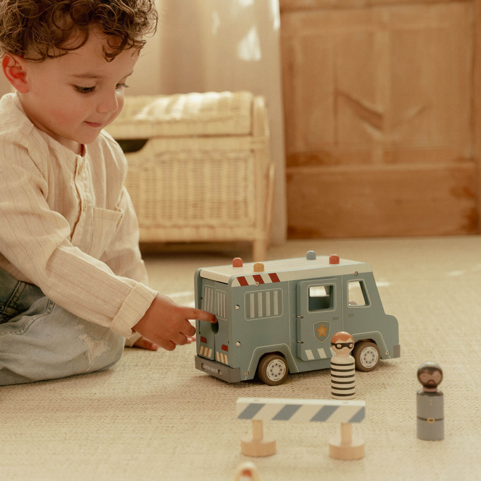 Wooden Large Police Van and Peg Dolls