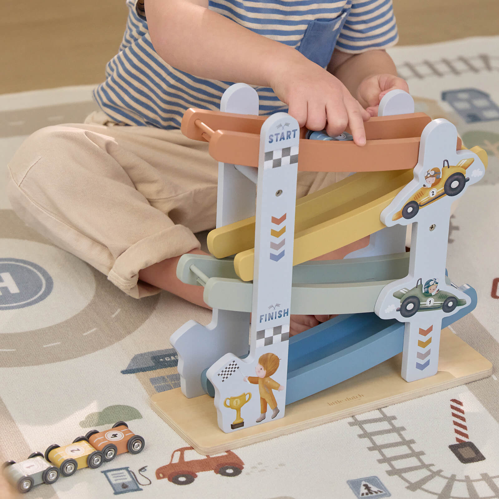 Ramp Racer - Racing Cars