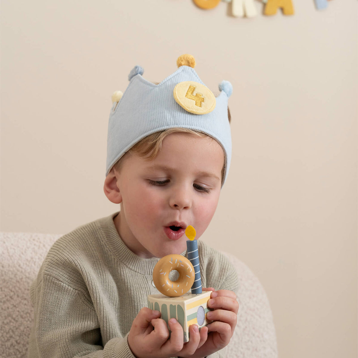 Birthday Crown With Numbers - Blue