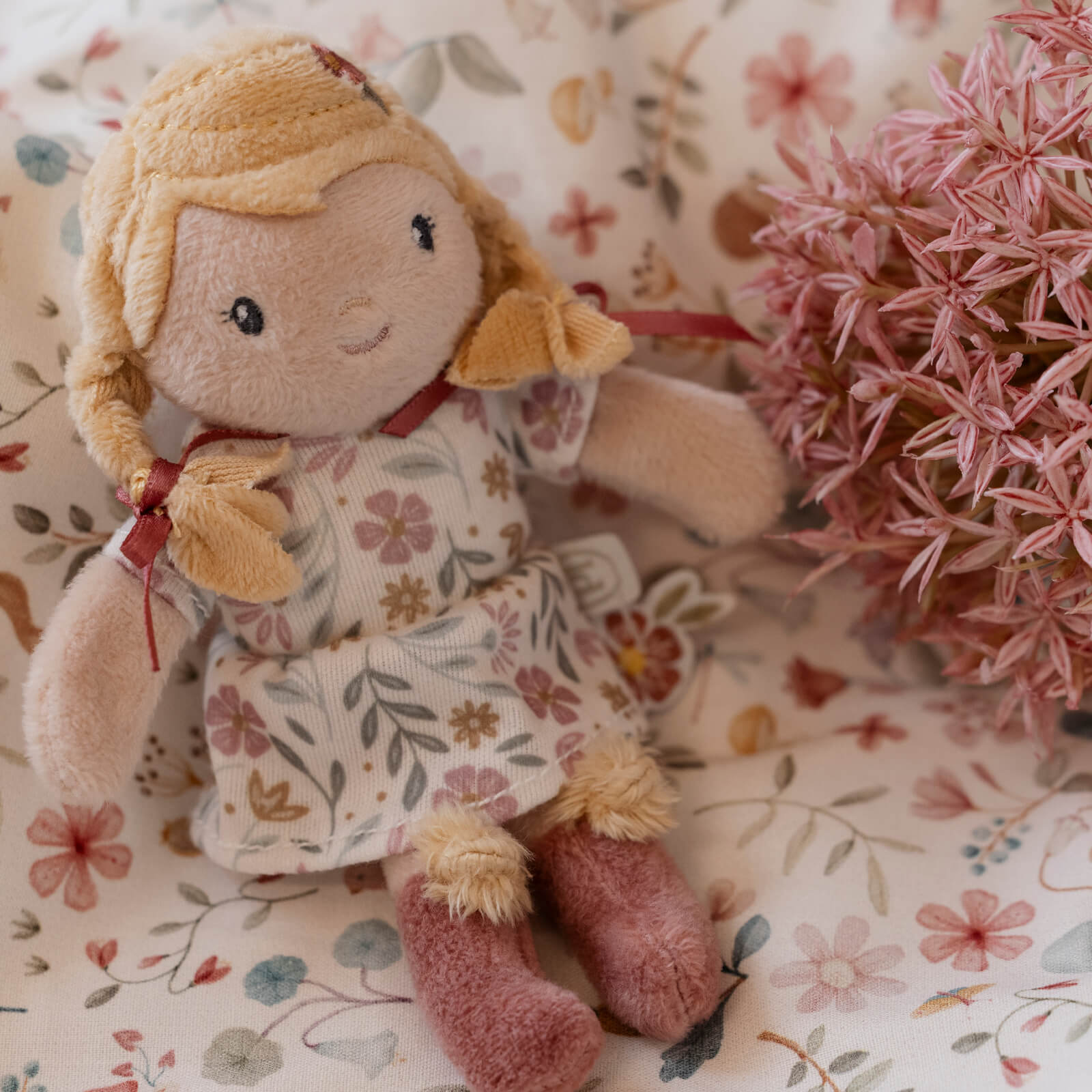 Mini Cuddle Doll - Julia 10cm