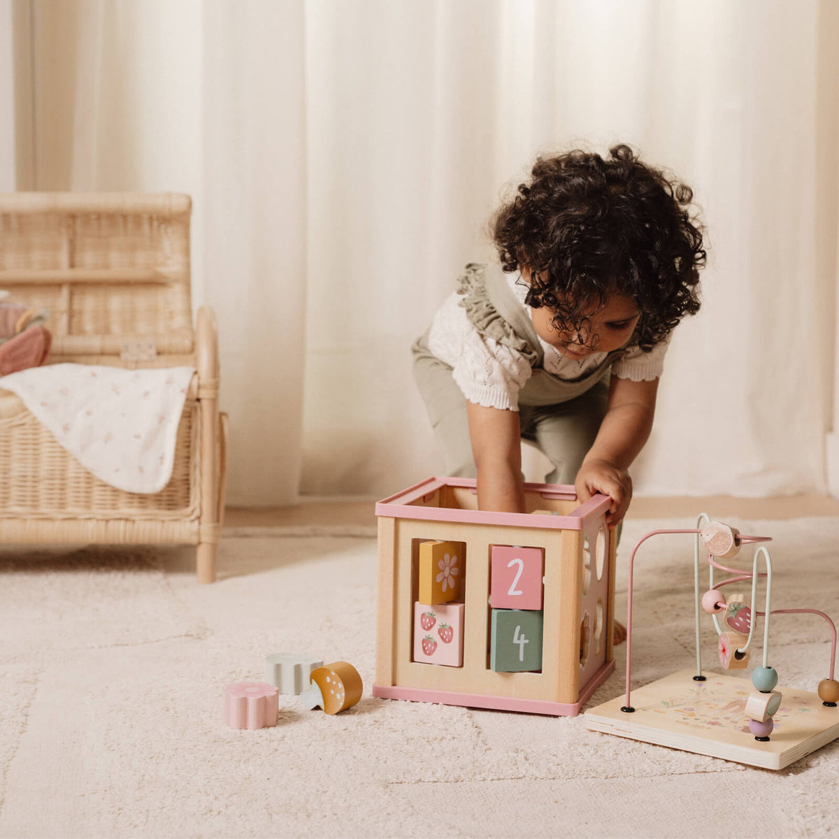 Activity Cube - Fairy Garden