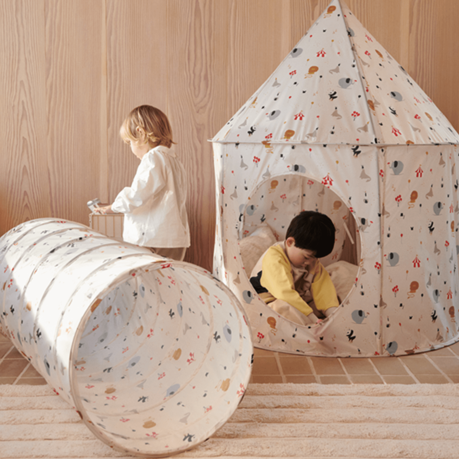 Oaks Pop Up Play Tent - Peach Sea Shell