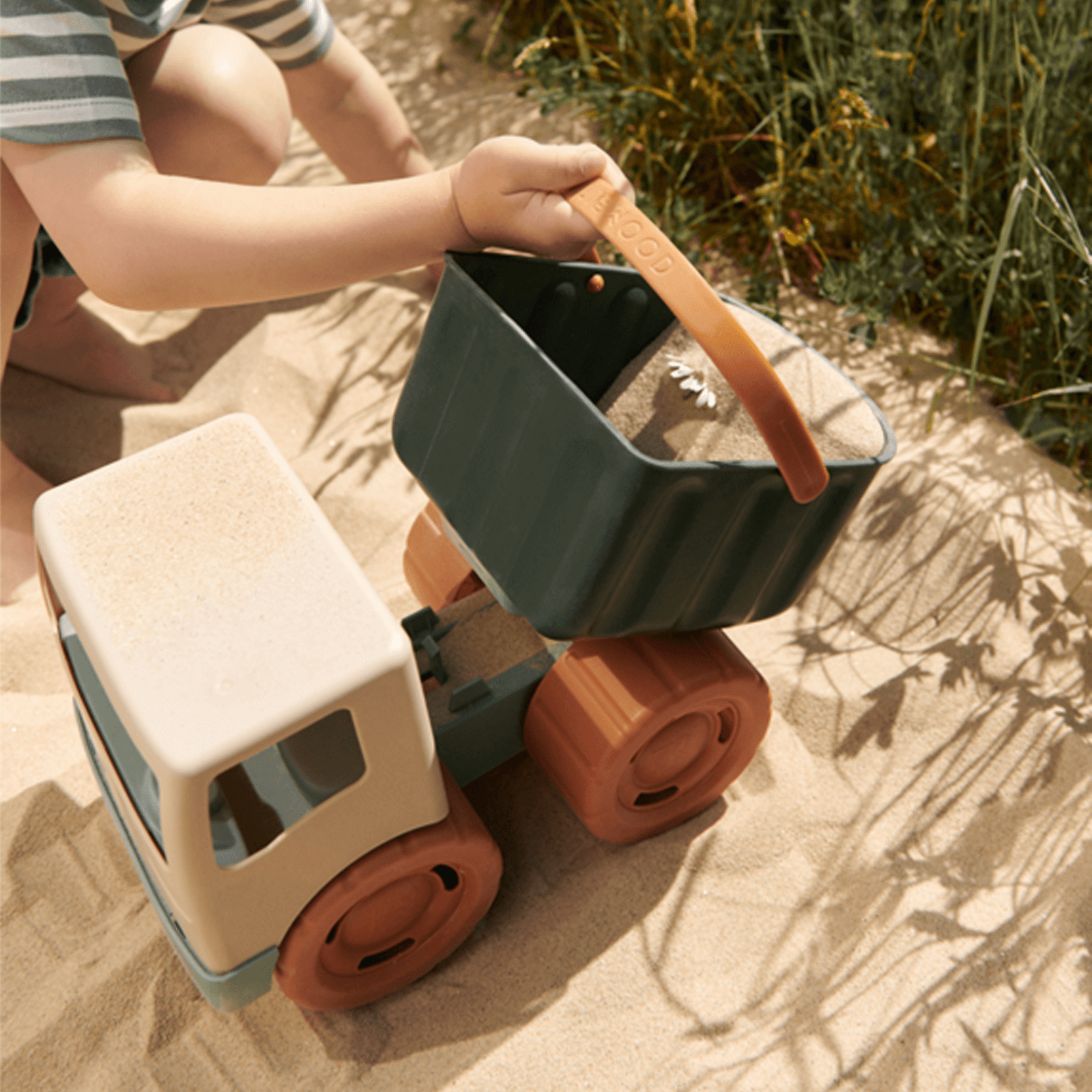 Beck Sand Truck - Peppermint Multi Mix