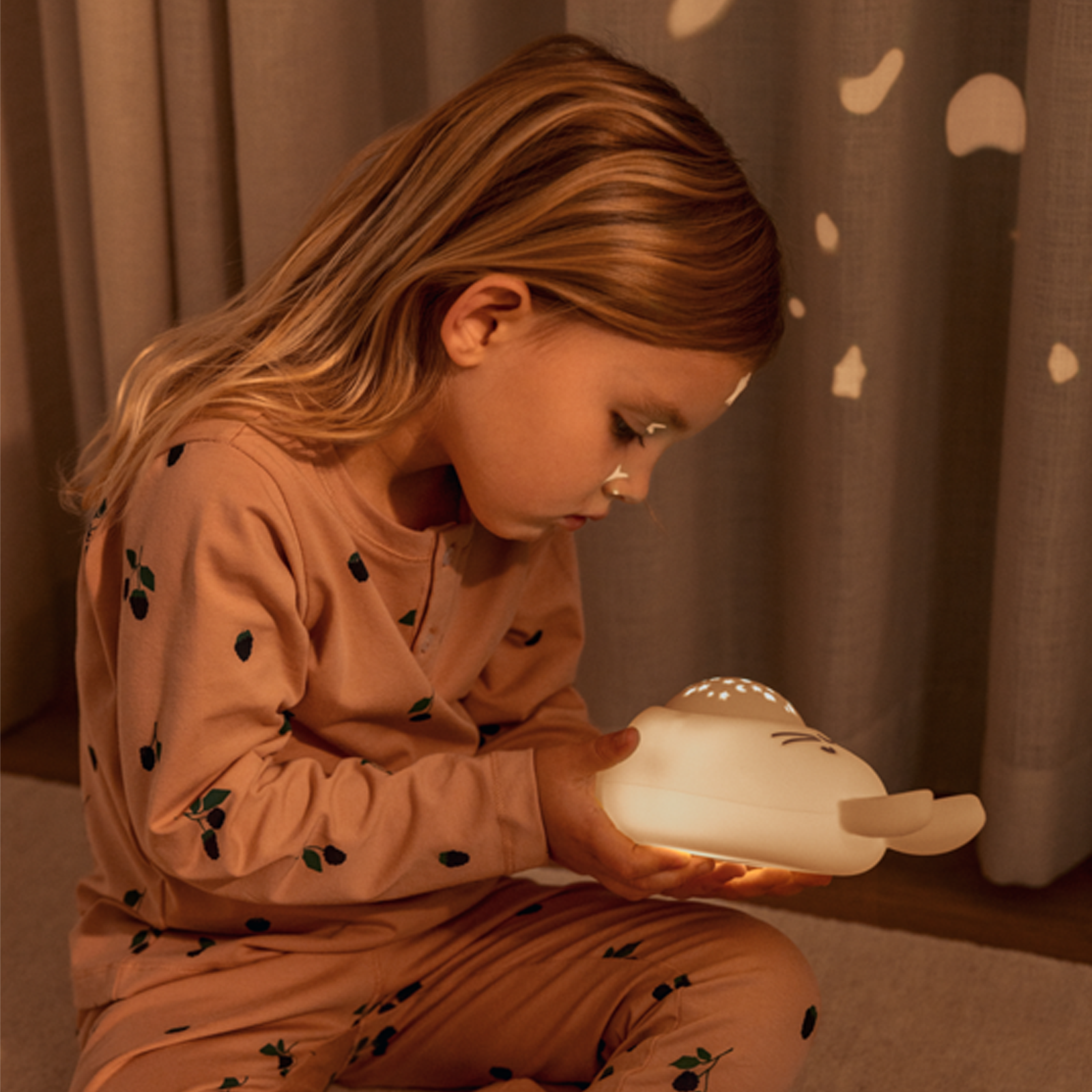 Manuel Rabbit Sound and Projector Lamp - Sandy