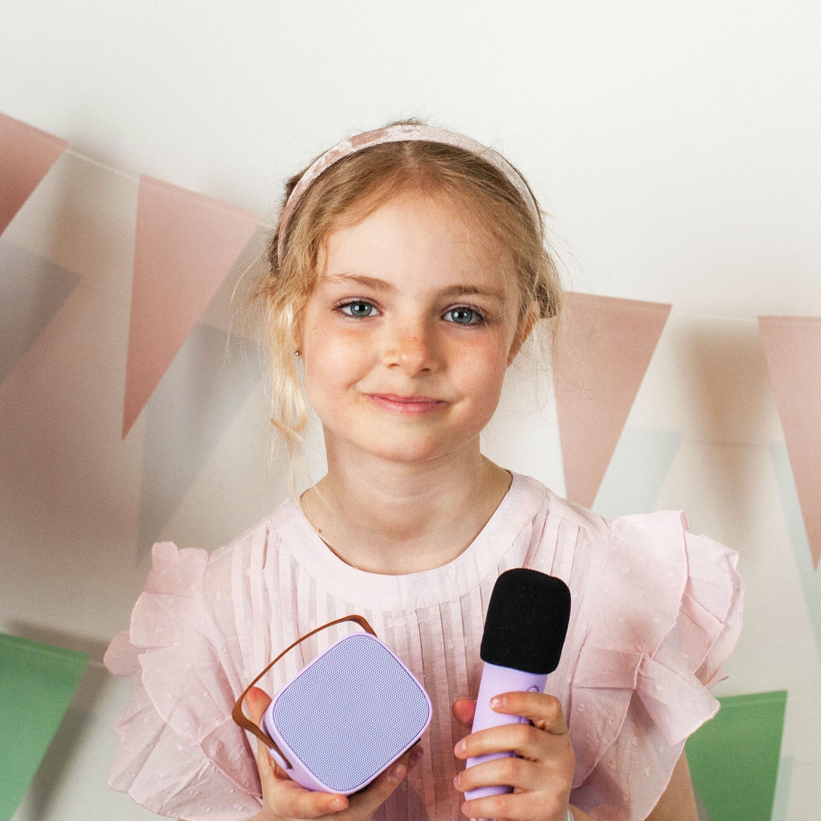 Karaoke Machine with Wireless Microphone - Purple