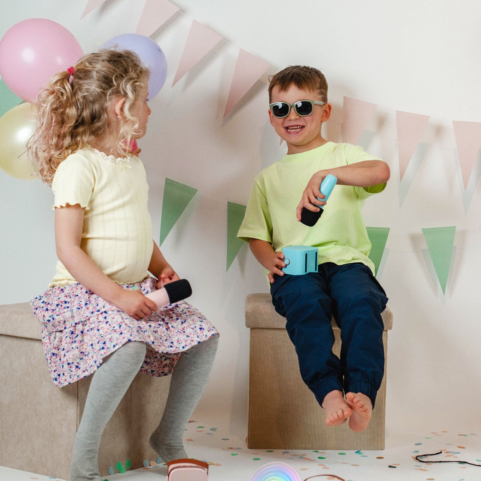 Karaoke Machine with Wireless Microphone - Rose