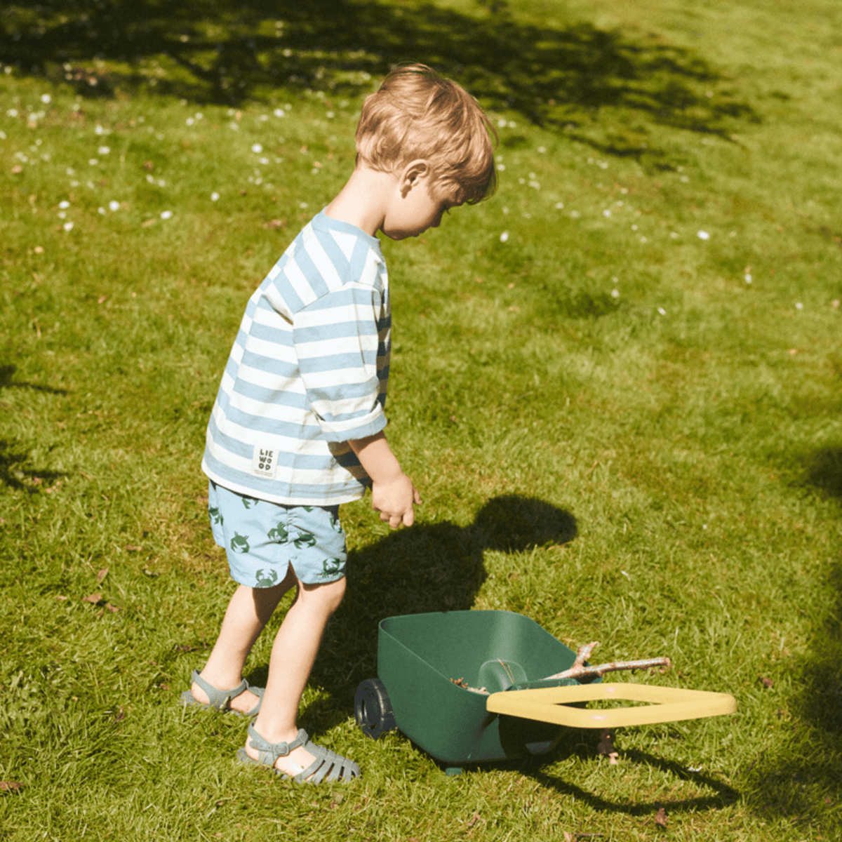 Trimmy Wheelbarrow and Lawn mower - Garden Green