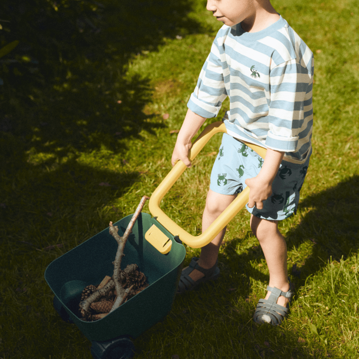 Trimmy Wheelbarrow and Lawn mower - Garden Green