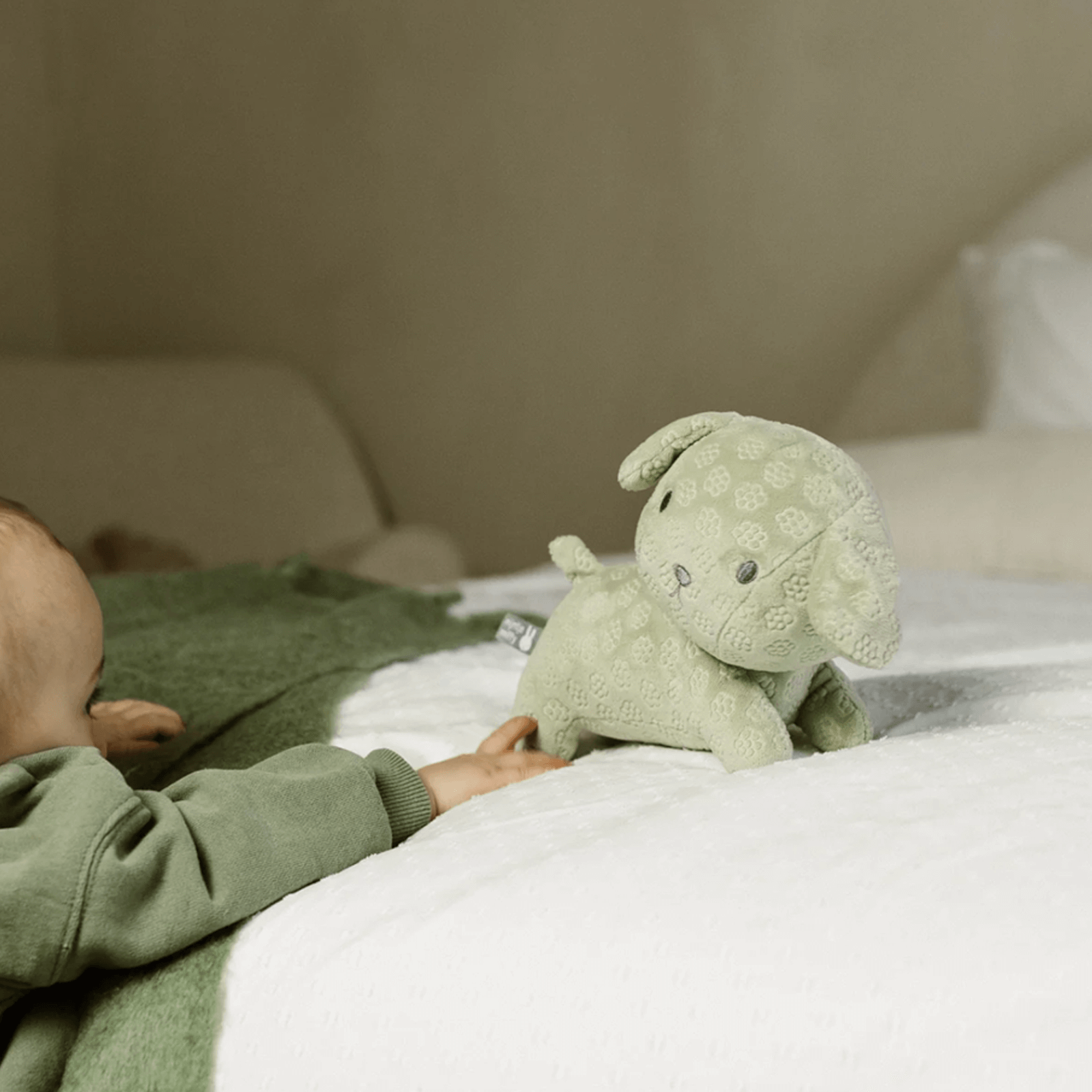 Snuffie Cuddle Toy 25cm - Flower Green