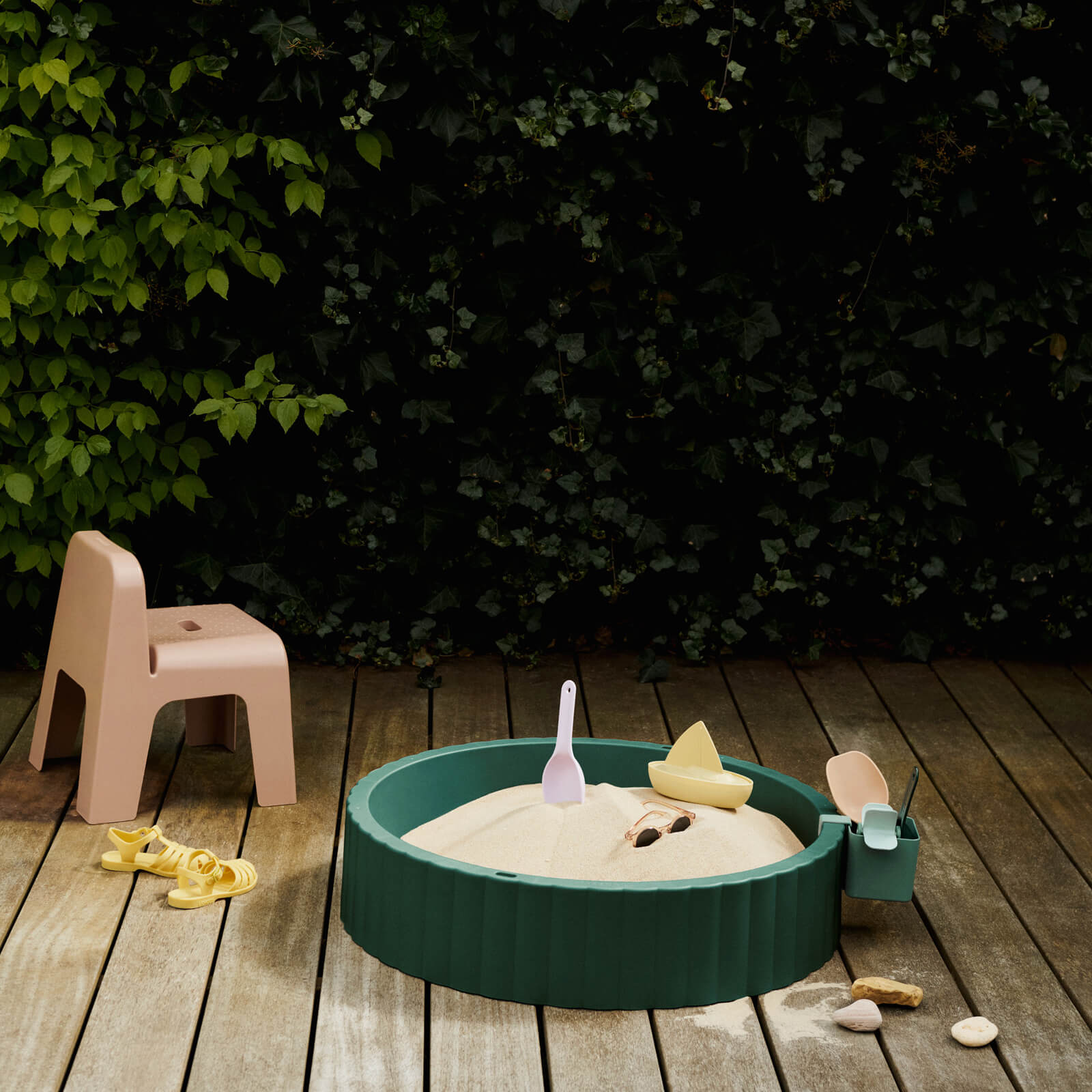 Saul Sandpit - Garden Green Sandy