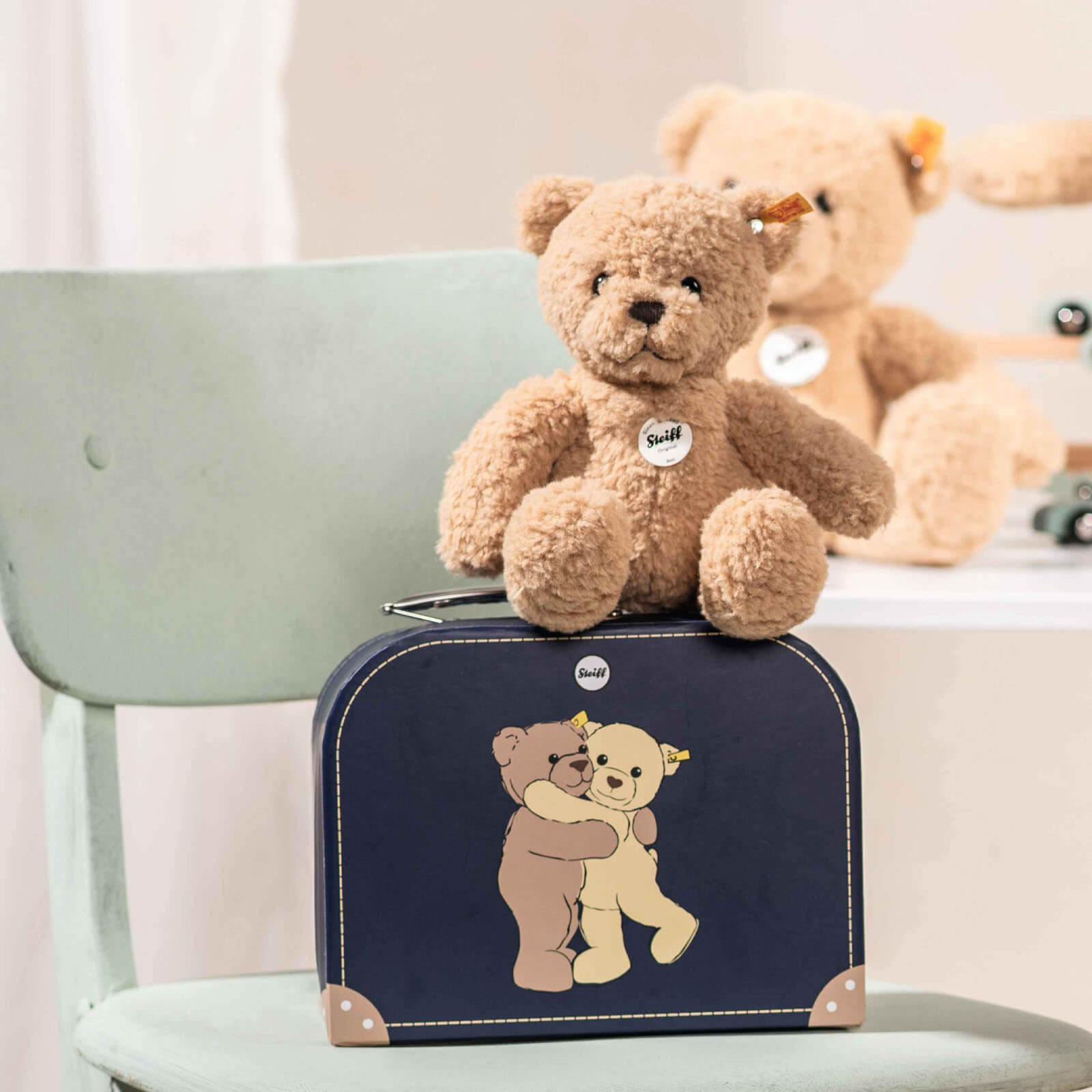 Ben Teddy Bear 21cm in Suitcase