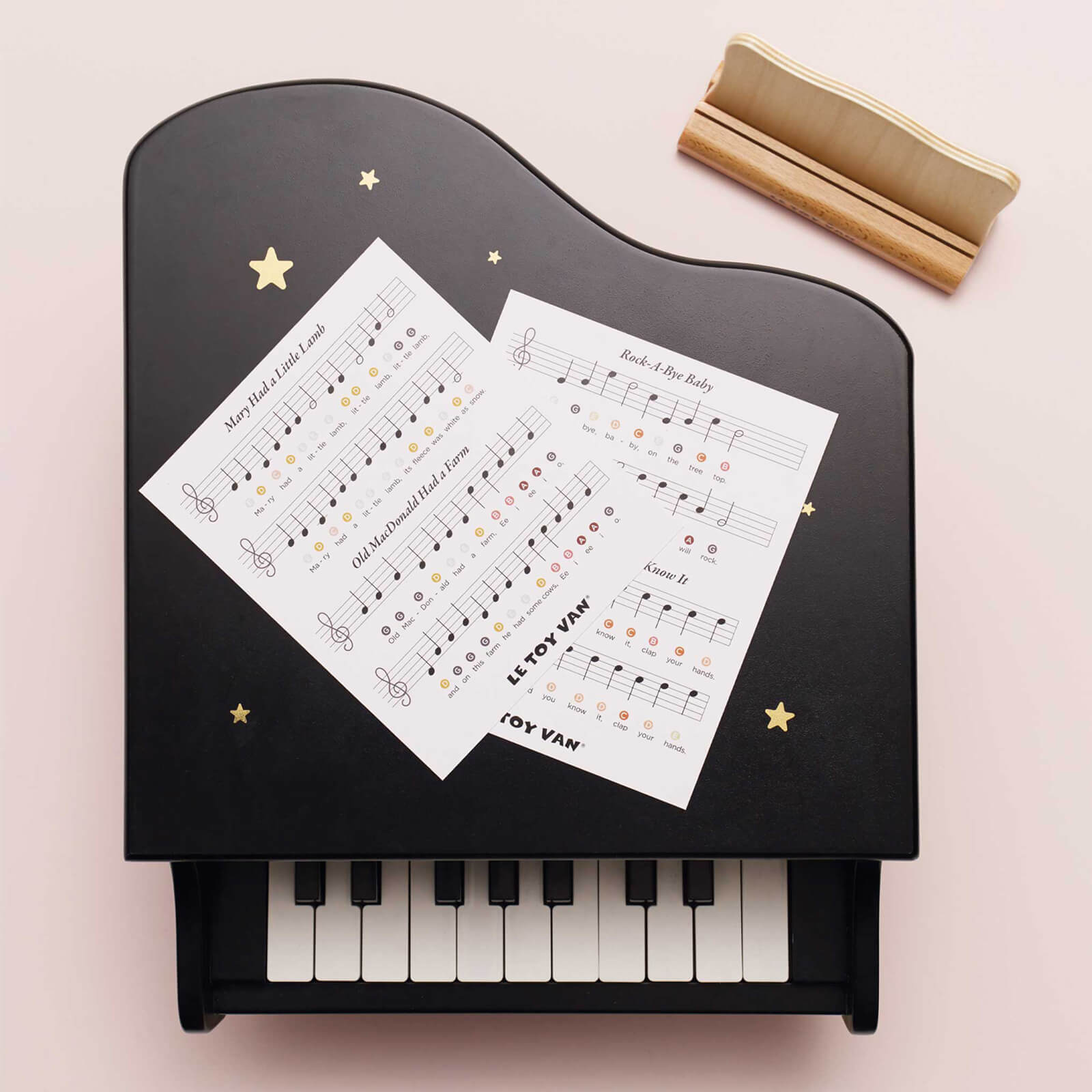 Wooden Grand Piano Toy