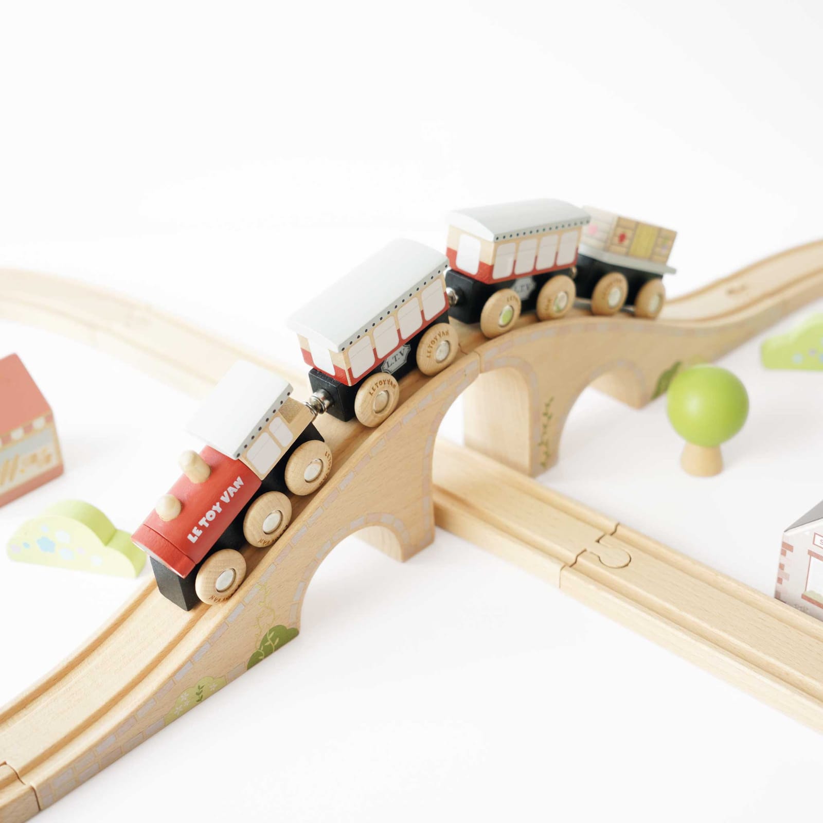 Figure of 8 Train Set - 40 Pieces