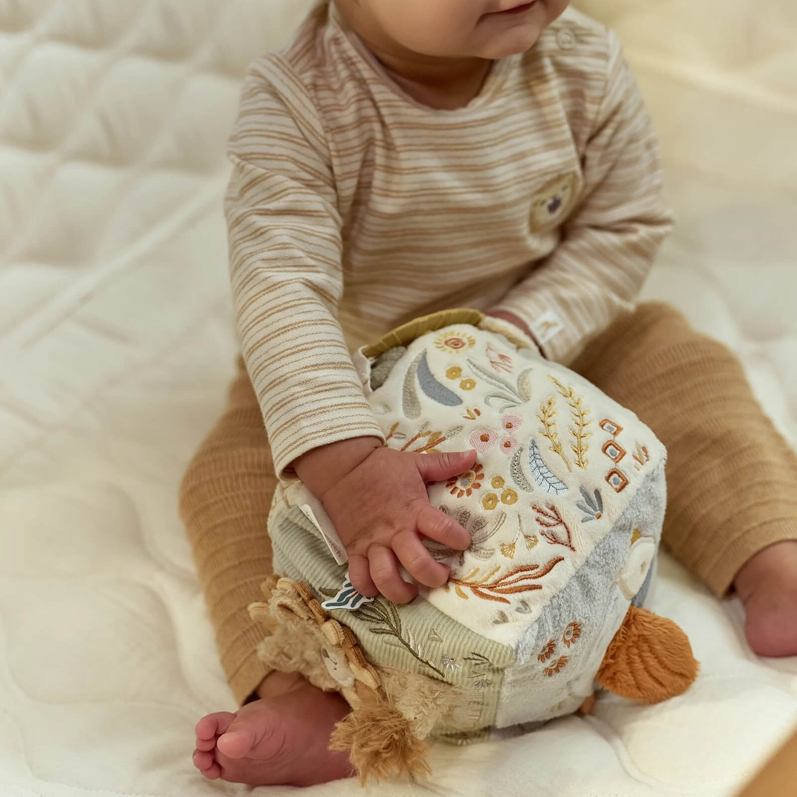 Soft Activity Cube - Safari Friends
